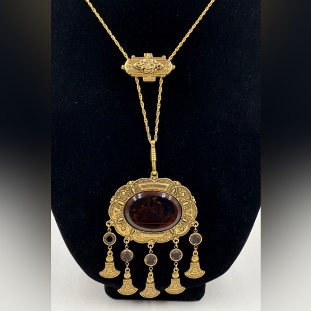 GOLDETTE RARE LRG INTAGLIO VENUS CUPID GILT METAL ETRUSCAN NECKLACE DANGLES DROP